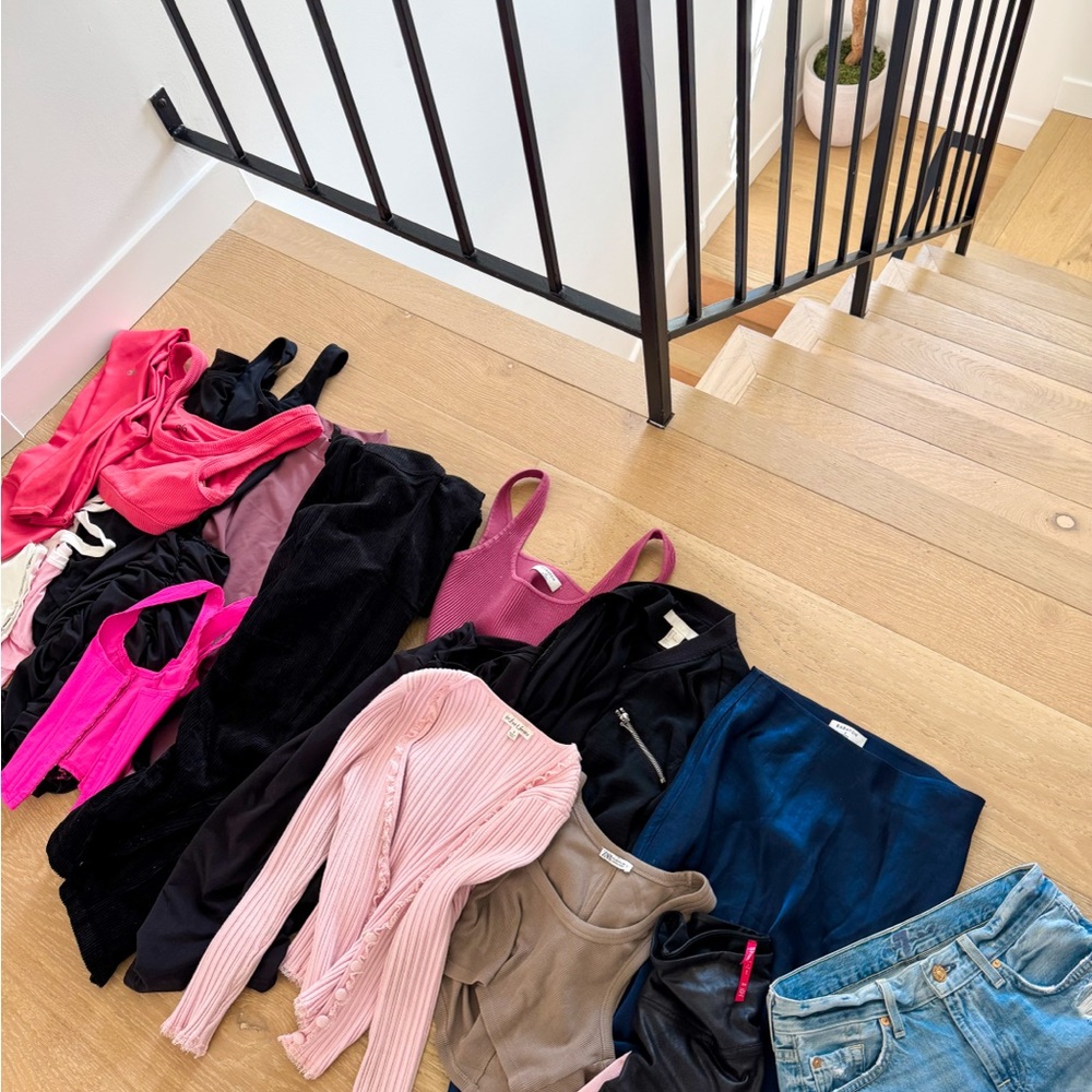 BUNDLE 3- ZARA, ARITZIA, ALO YOGA, More!